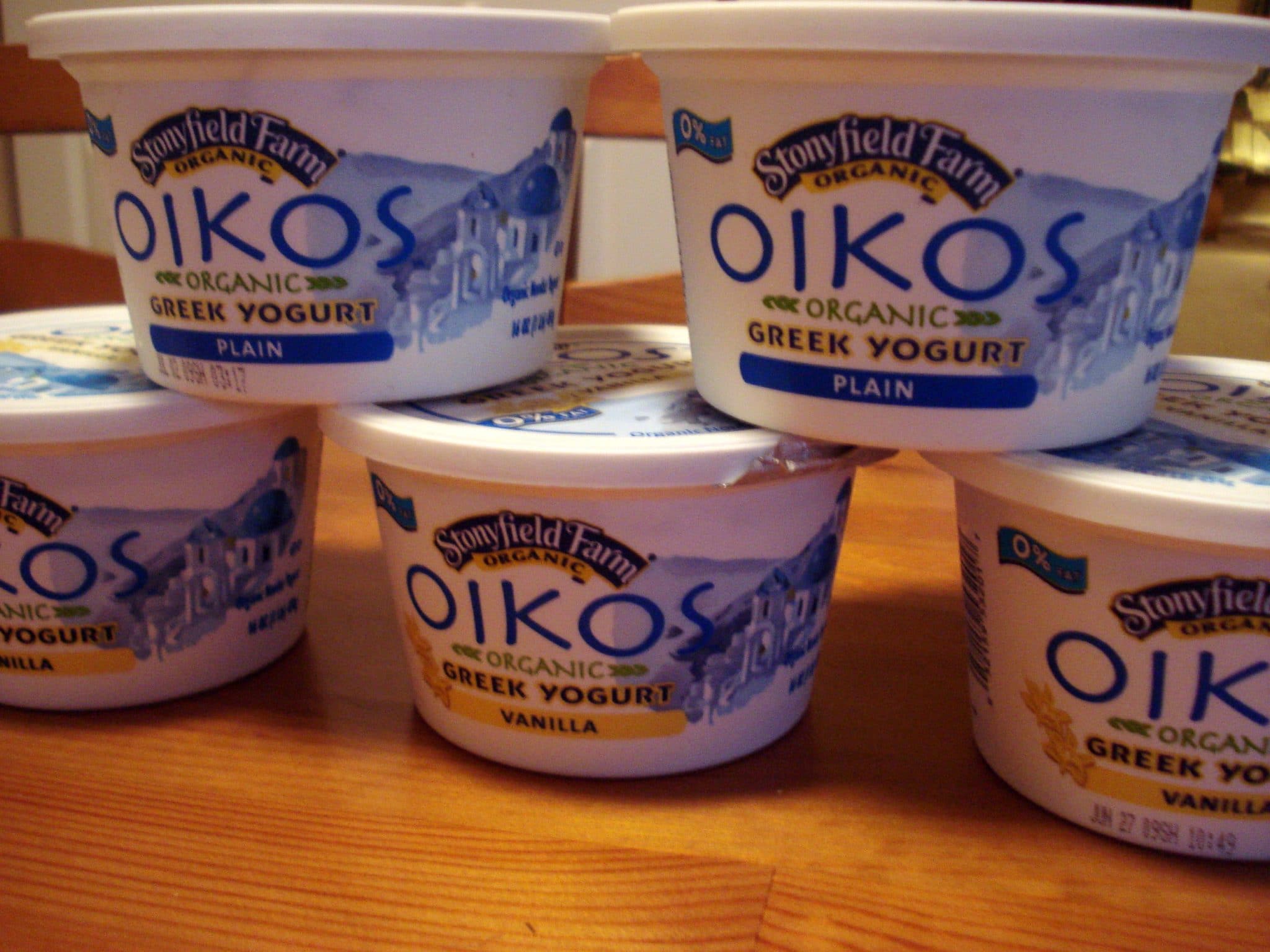 5 containers of Oikos Organic Greek Yogurt