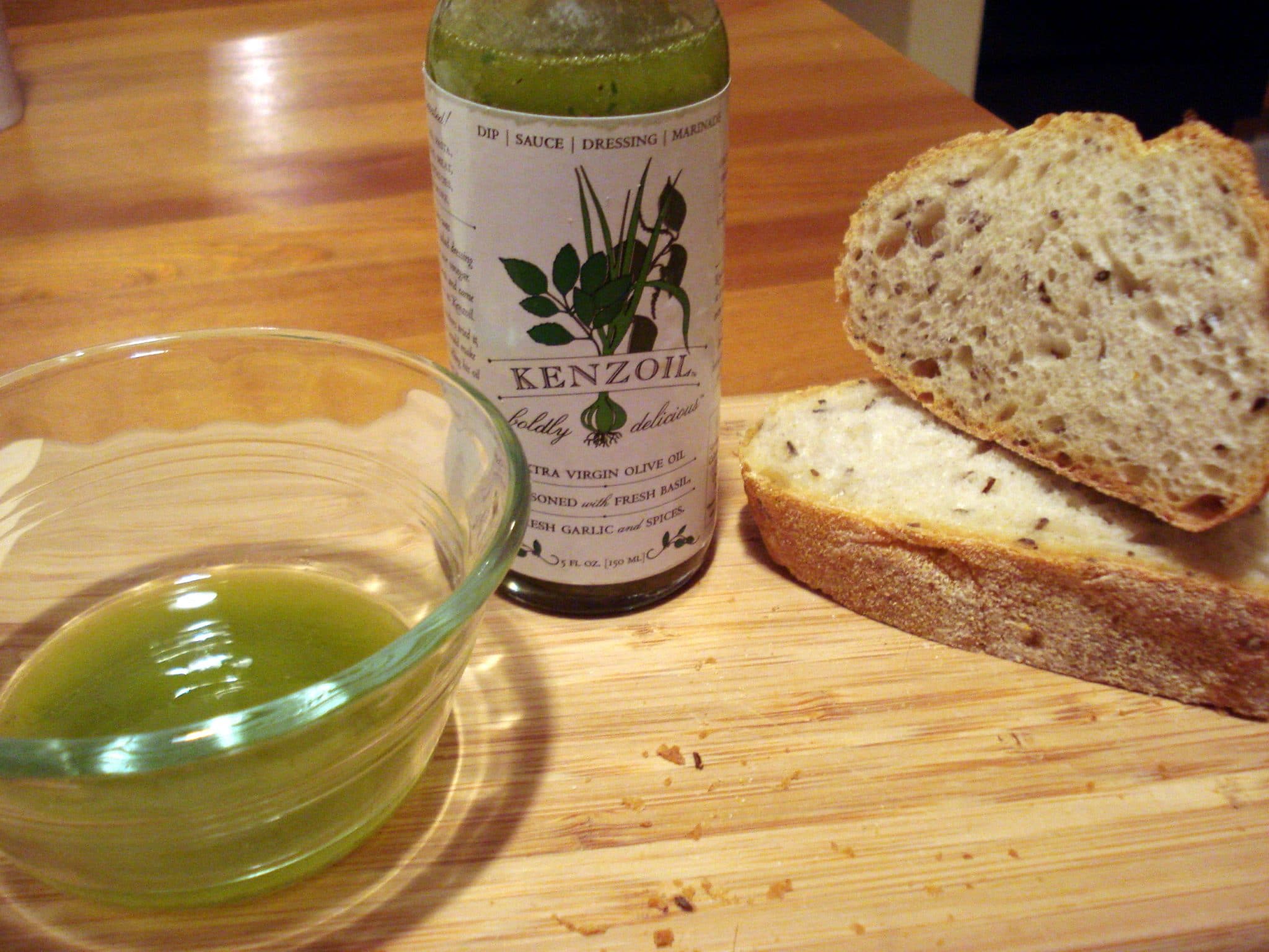 Green kenzoil and bread