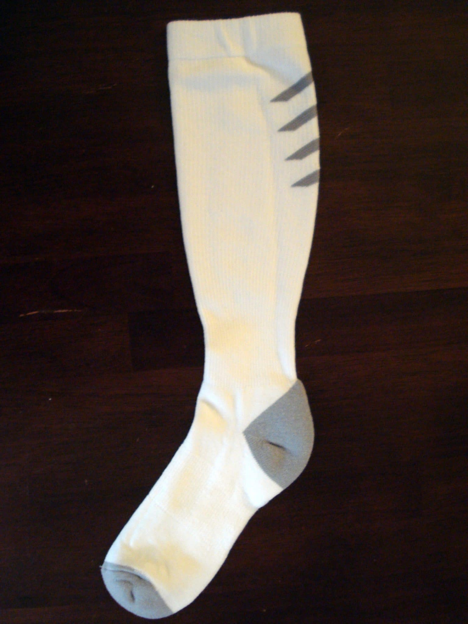 Flat on table SIGVARIS compression socks