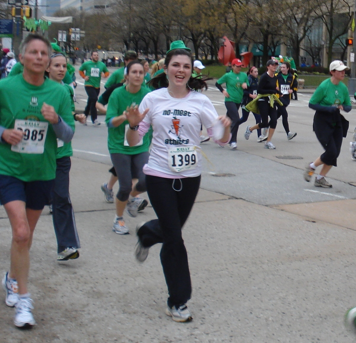 Christine Frazier running in No Meat Athlete tshirt