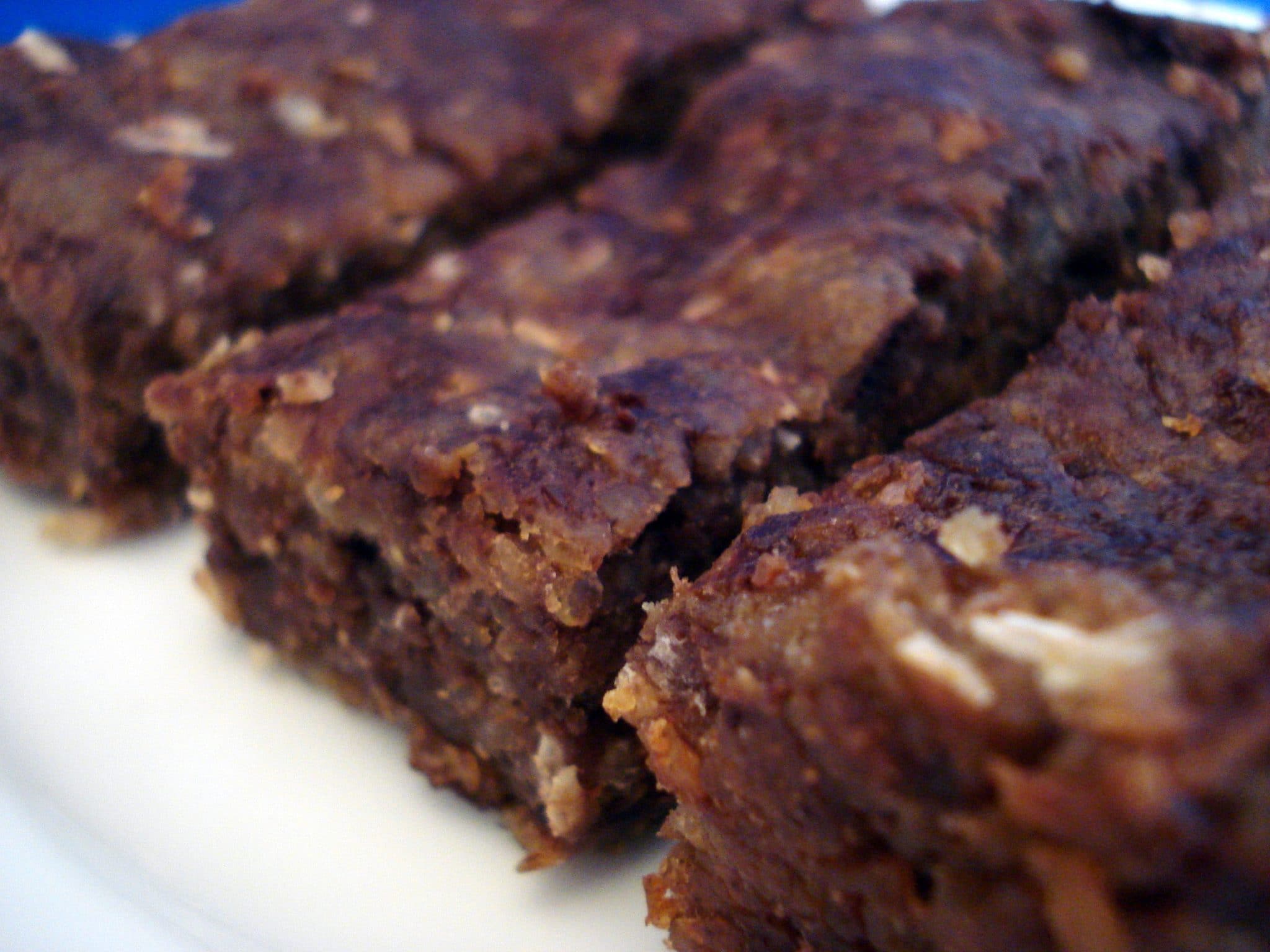 Chocolate Quinoa Protein Bars